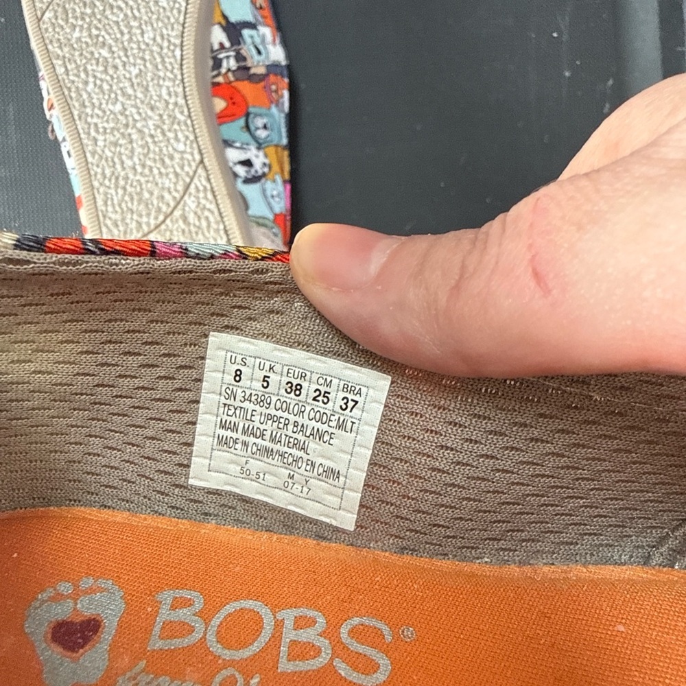 🐶 BOBS by Skechers Dog Print Memory Foam Slip Ons 8W Wide - Picture 5 of 5